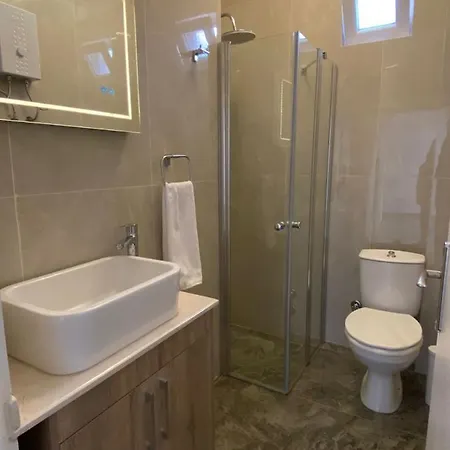 公寓 Shared Pool Flat Located 3 Min To Beach In *